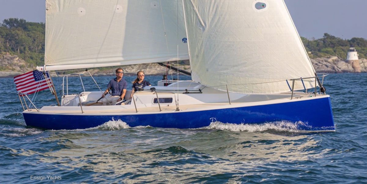 J BOATS J/9 YACHT