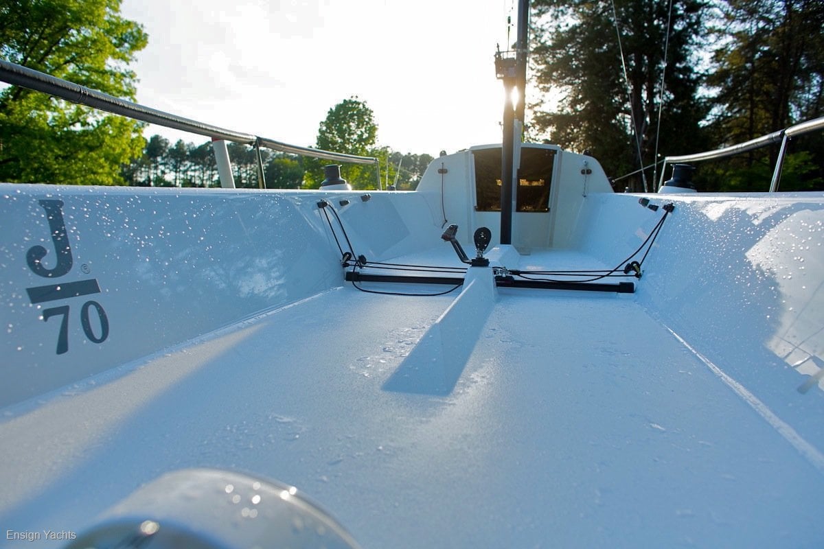 J BOATS J/70 YACHT