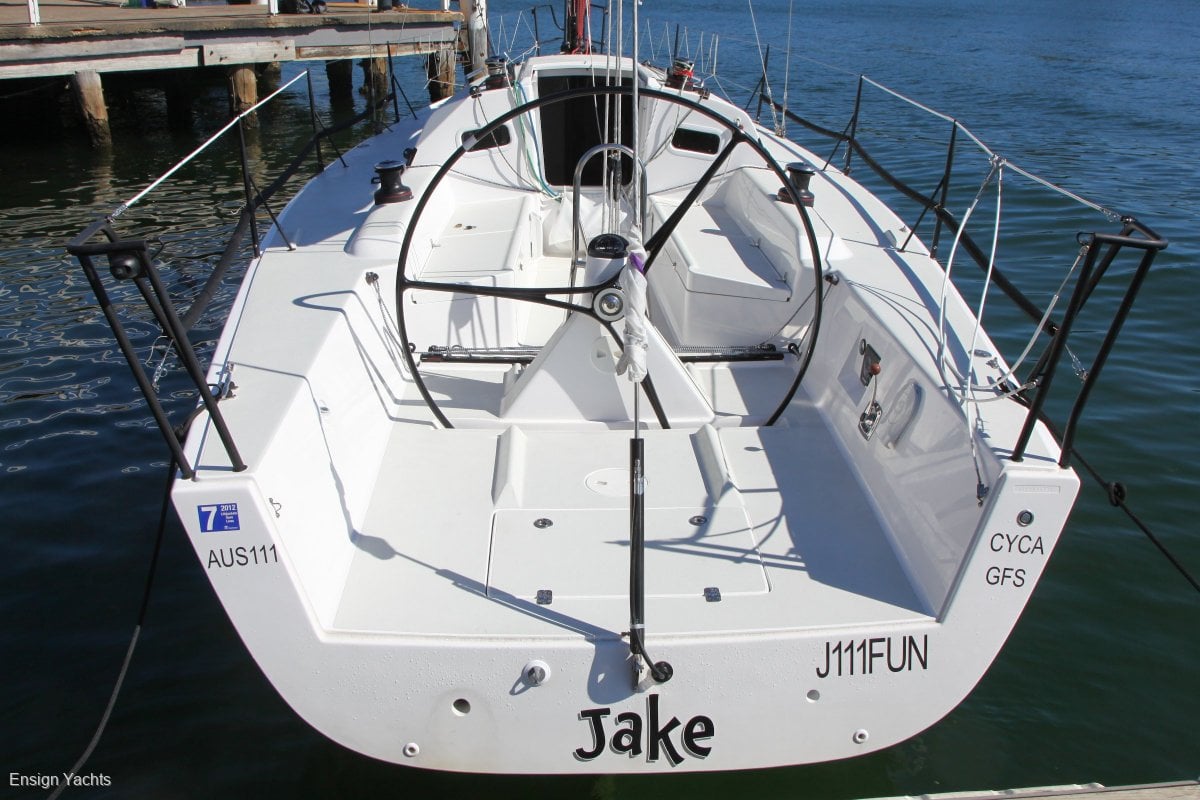 J BOATS J/111 YACHT