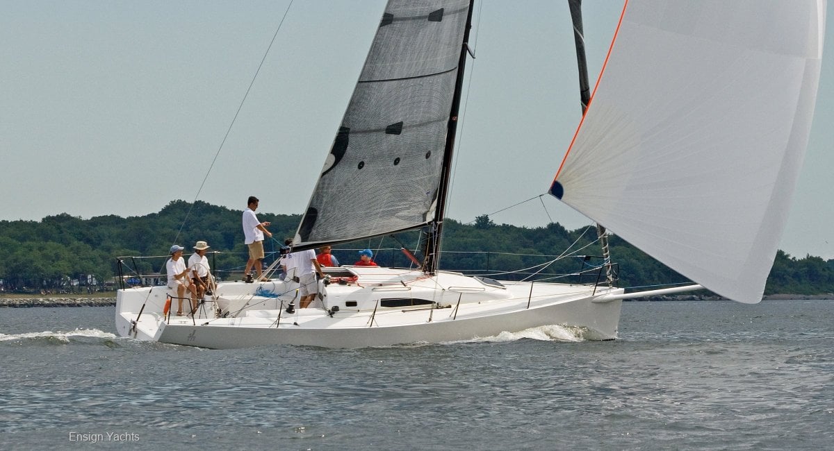 J BOATS J/111 YACHT