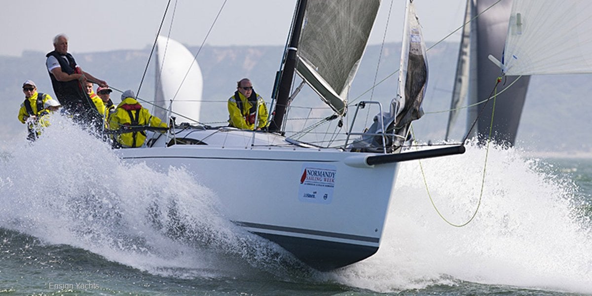 J BOATS J/111 YACHT