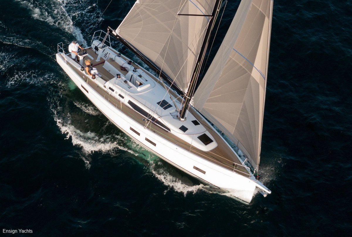 2025 J BOATS J/40 LUXURY CRUISING YACHT