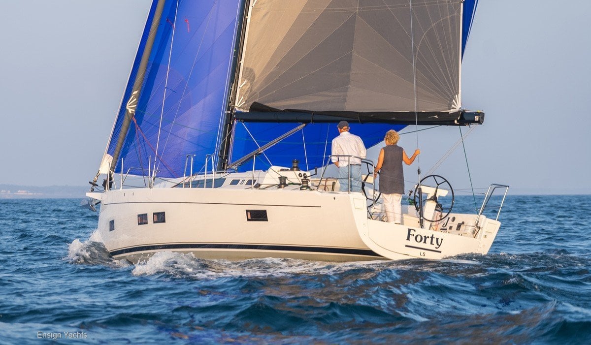 2025 J BOATS J/40 LUXURY CRUISING YACHT