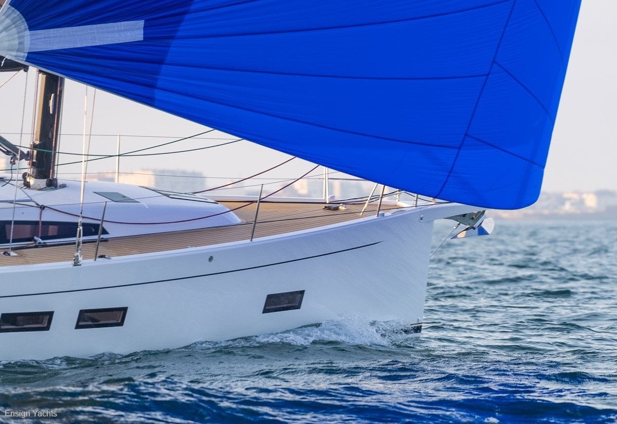 2025 J BOATS J/40 LUXURY CRUISING YACHT