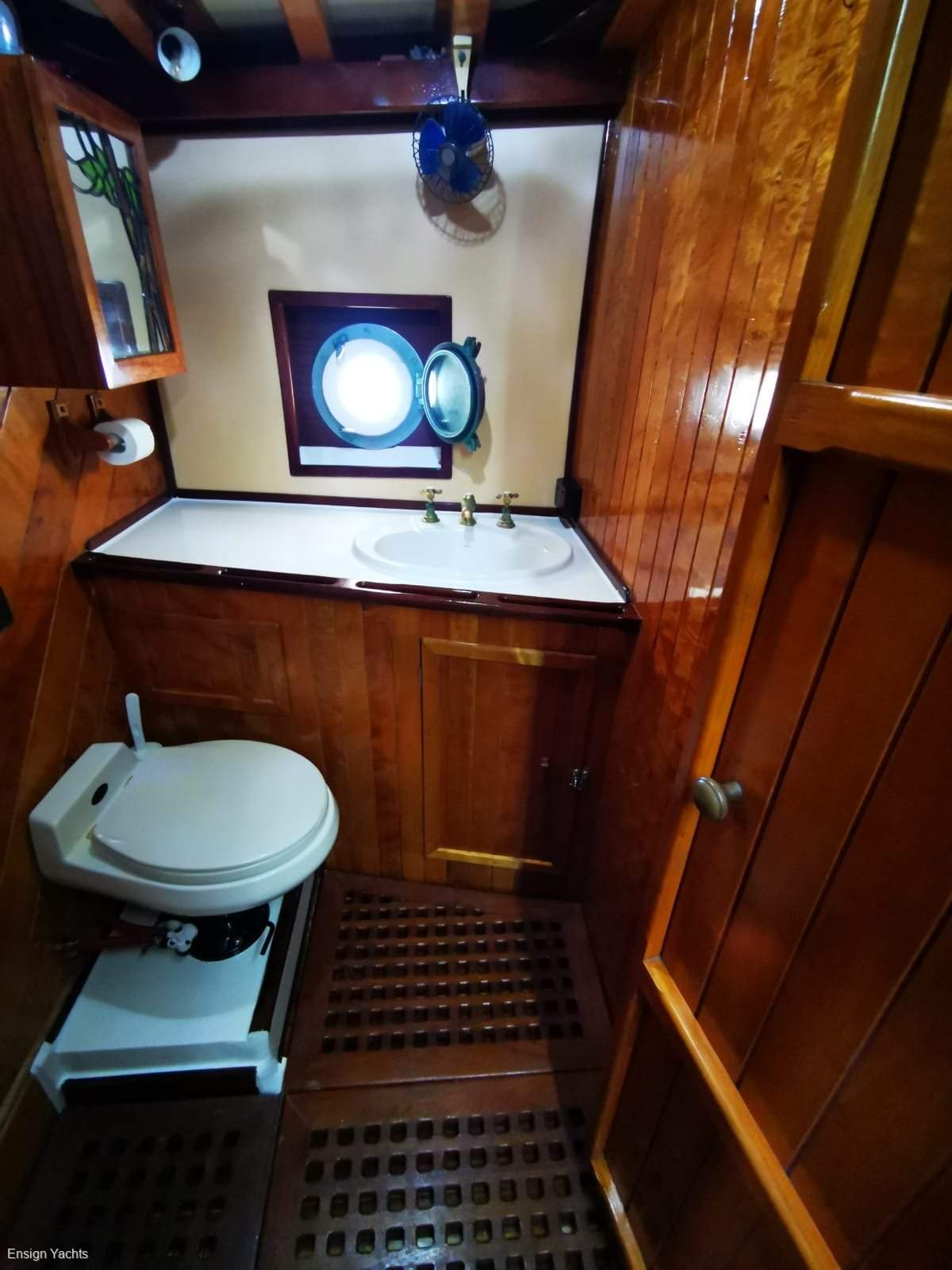 1985 BROADWATER CRAFT PASSAGEMAKER 56 SAILBOAT