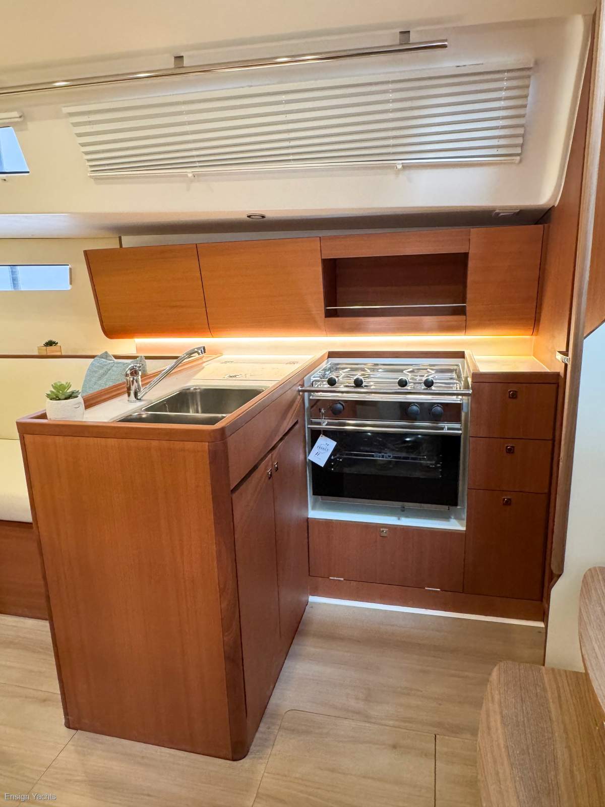 J BOATS J/36 YACHT