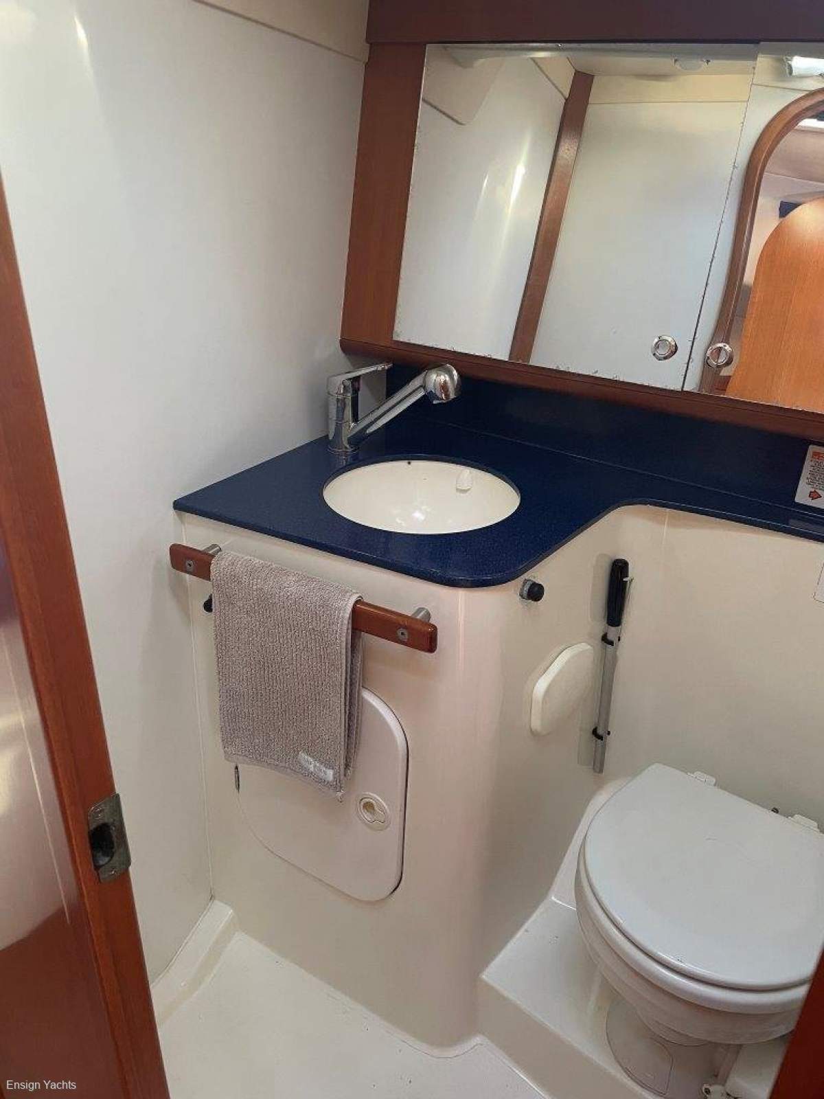 J BOATS J/122 YACHT