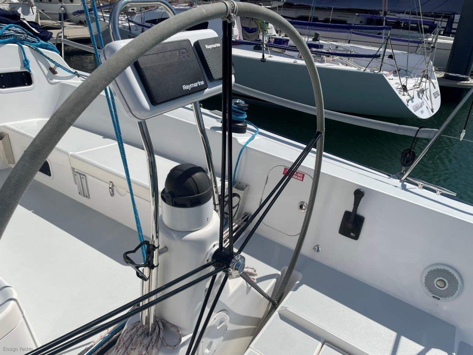 J BOATS J/122 YACHT
