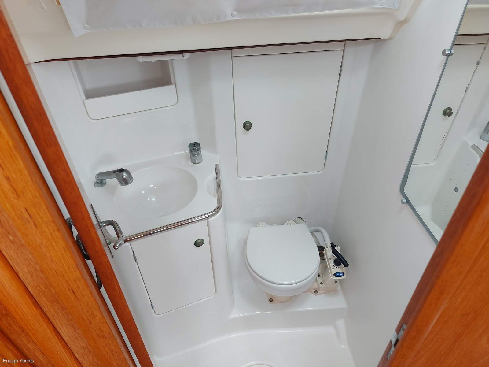 JEANNEAU 40 DECK SALOON