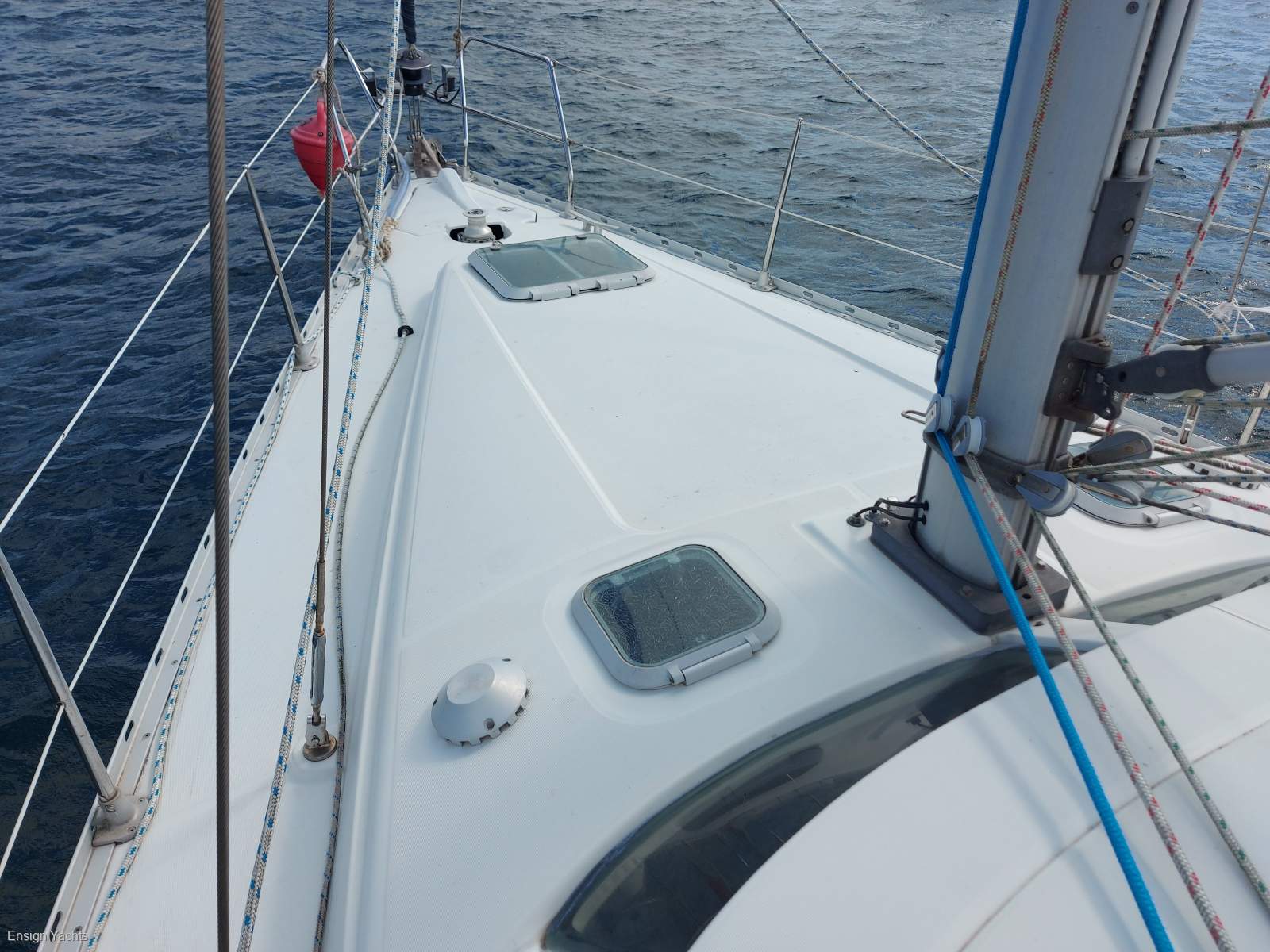 JEANNEAU 40 DECK SALOON