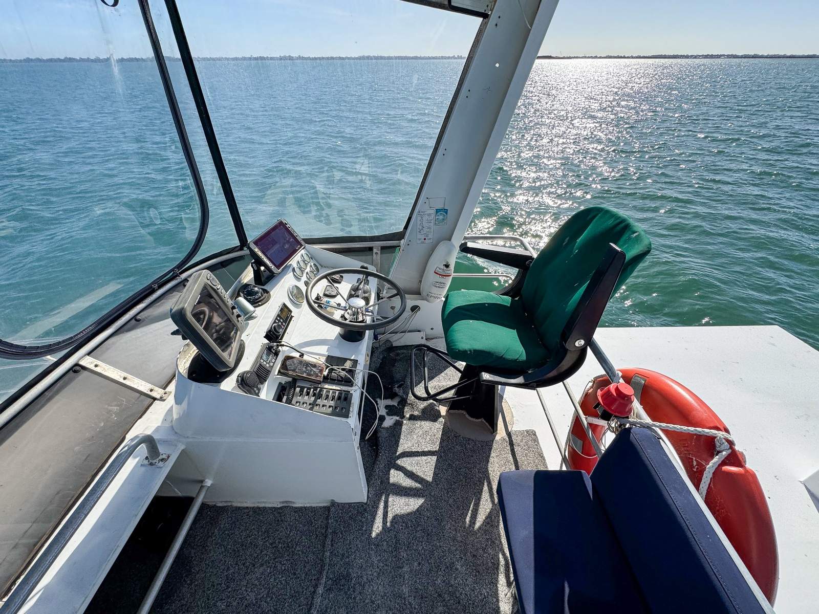 2004 JACKMAN 9.5M FLYBRIDGE
