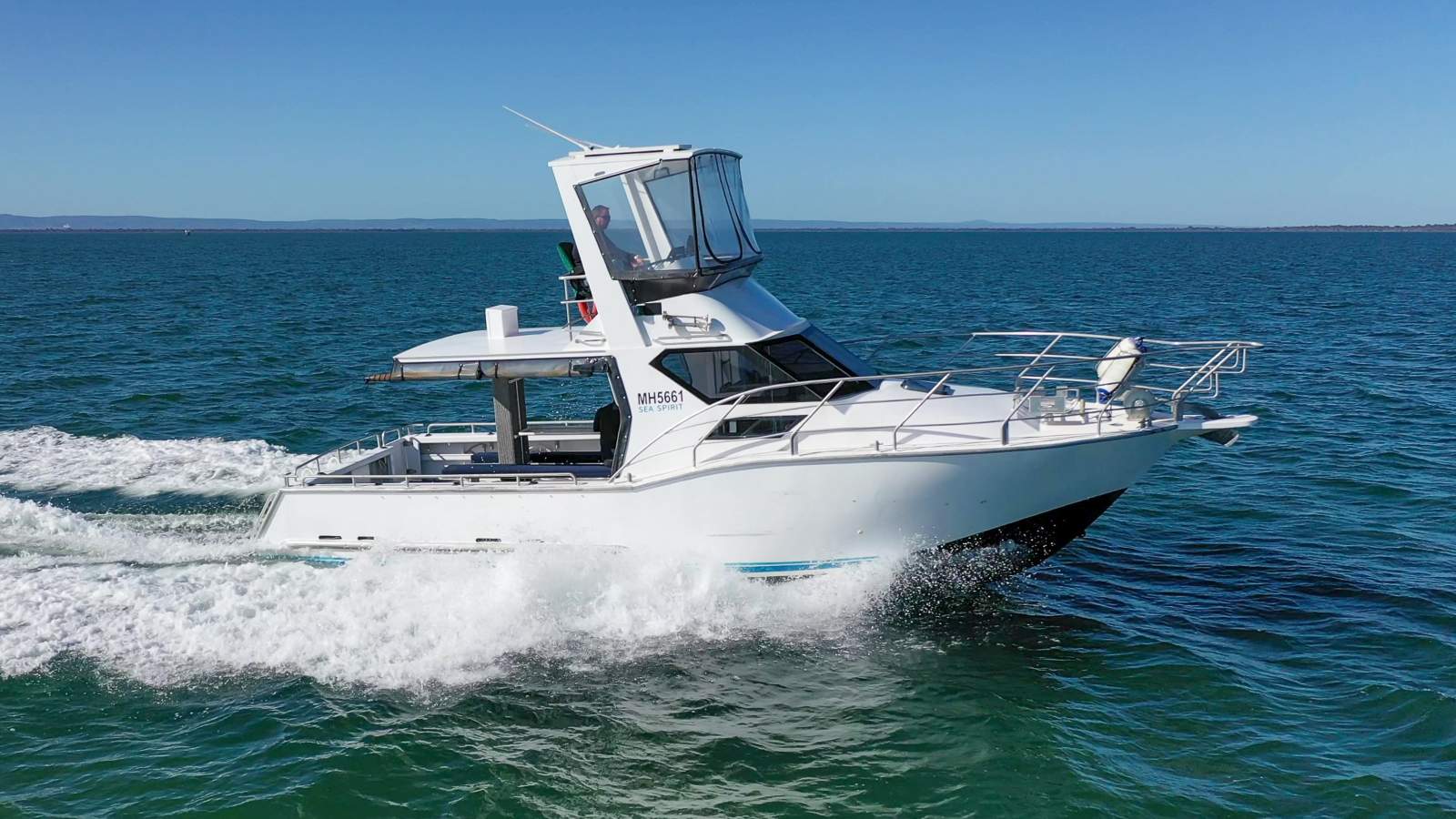 2004 JACKMAN 9.5M FLYBRIDGE