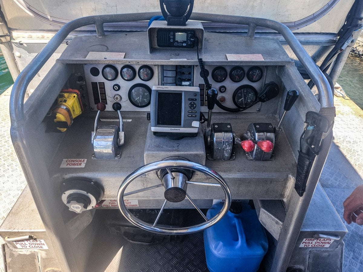 2000 ALUCRAFT 9 .9M WORK BOAT