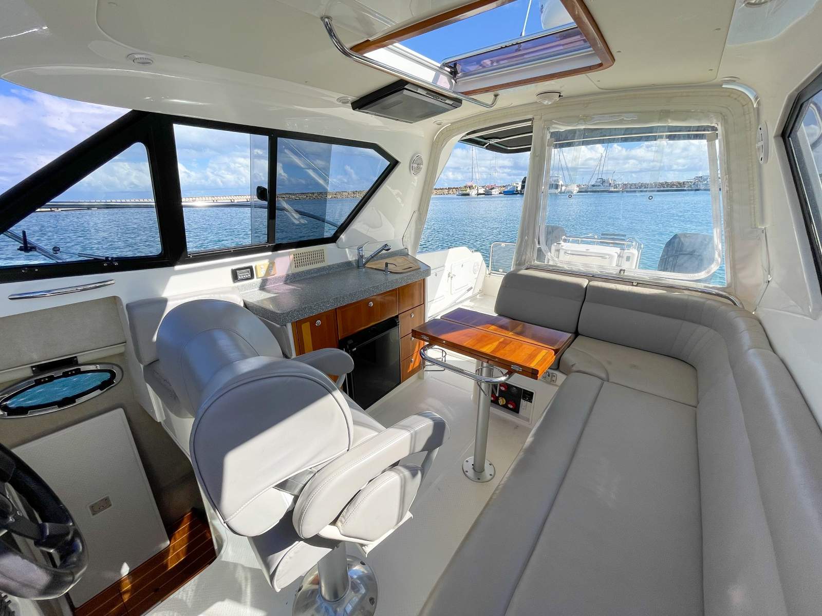 2013 ARROWCAT 32 EXPRESS POWER CAT