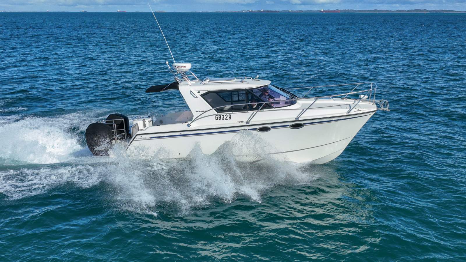 2013 ARROWCAT 32 EXPRESS POWER CAT
