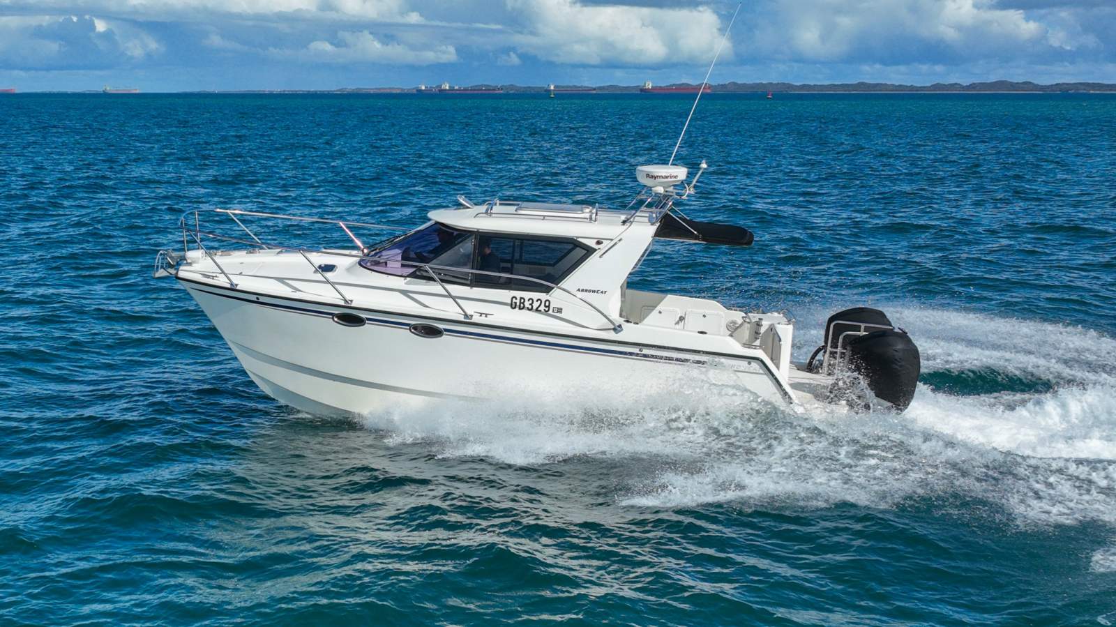 2013 ARROWCAT 32 EXPRESS POWER CAT