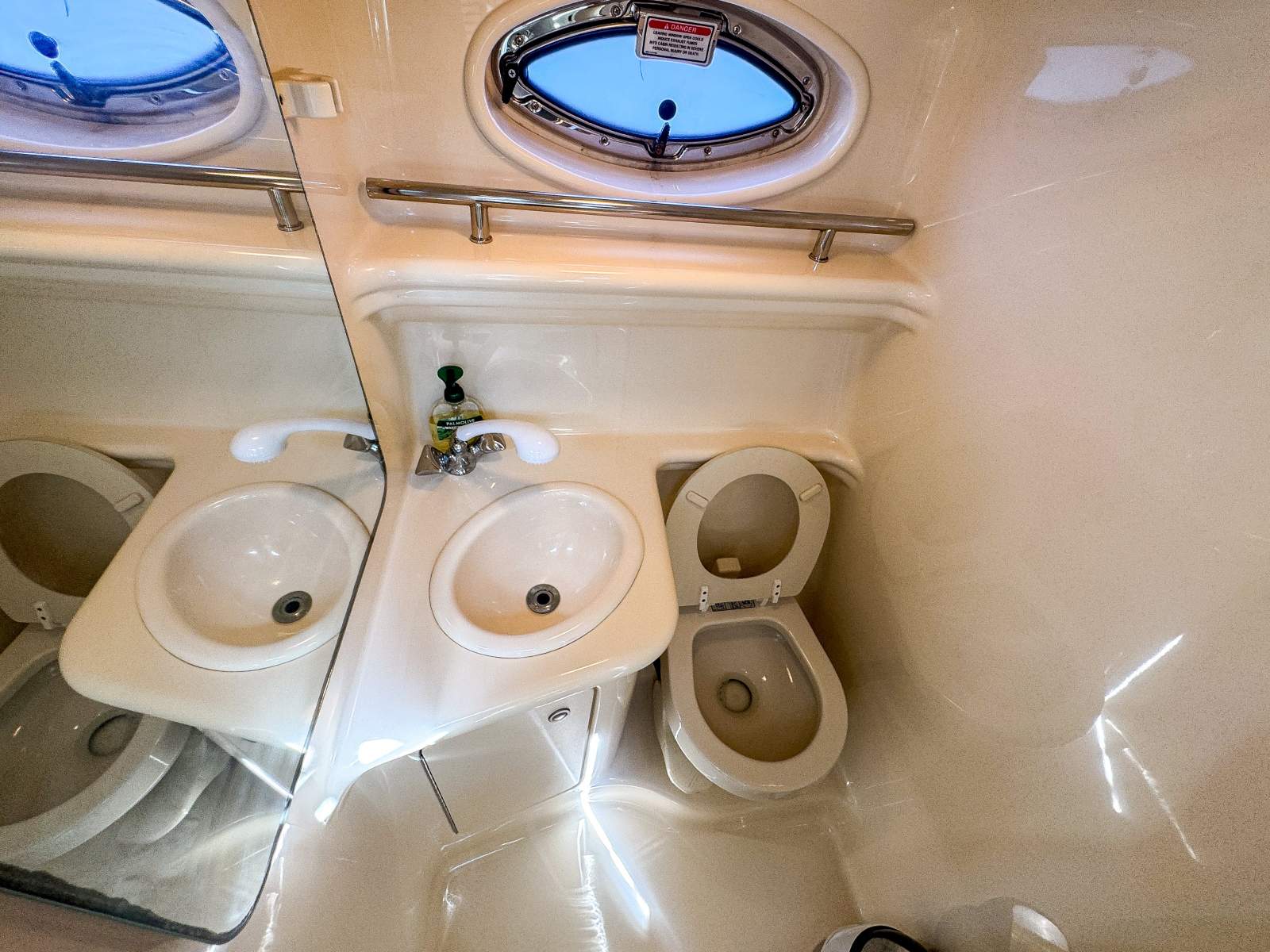 2006 SEA RAY 275 SUNDANCER CRUISER