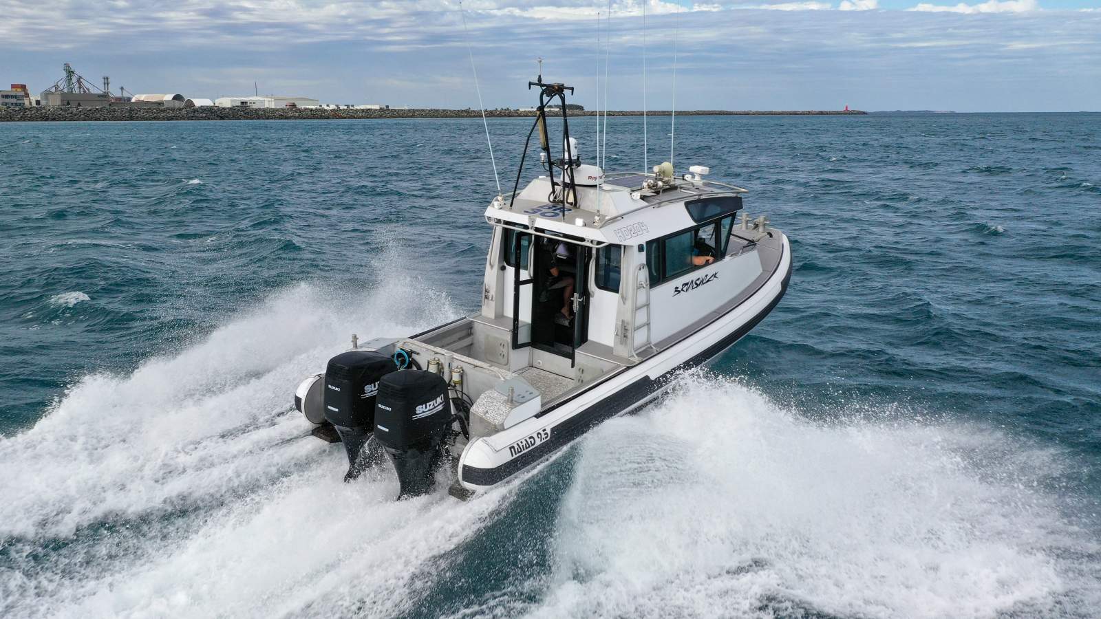 NAIAD 9.5M RIB