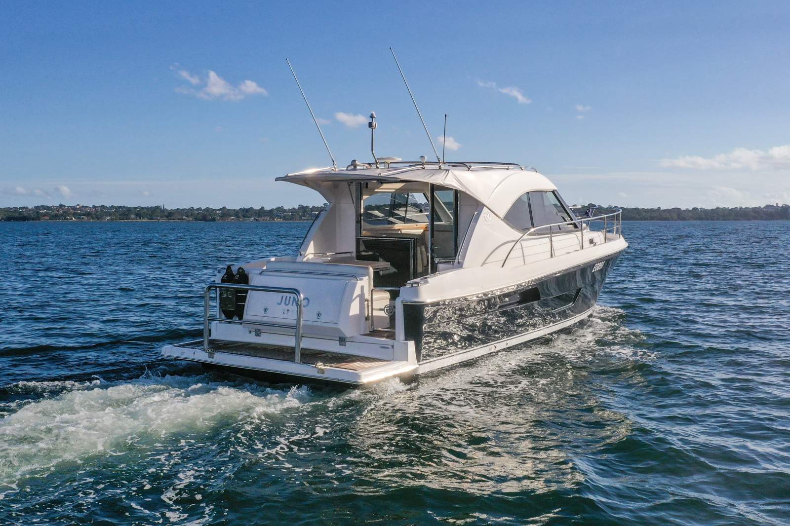 2011 RIVIERA 3600 SPORT YACHT SII CRUISER