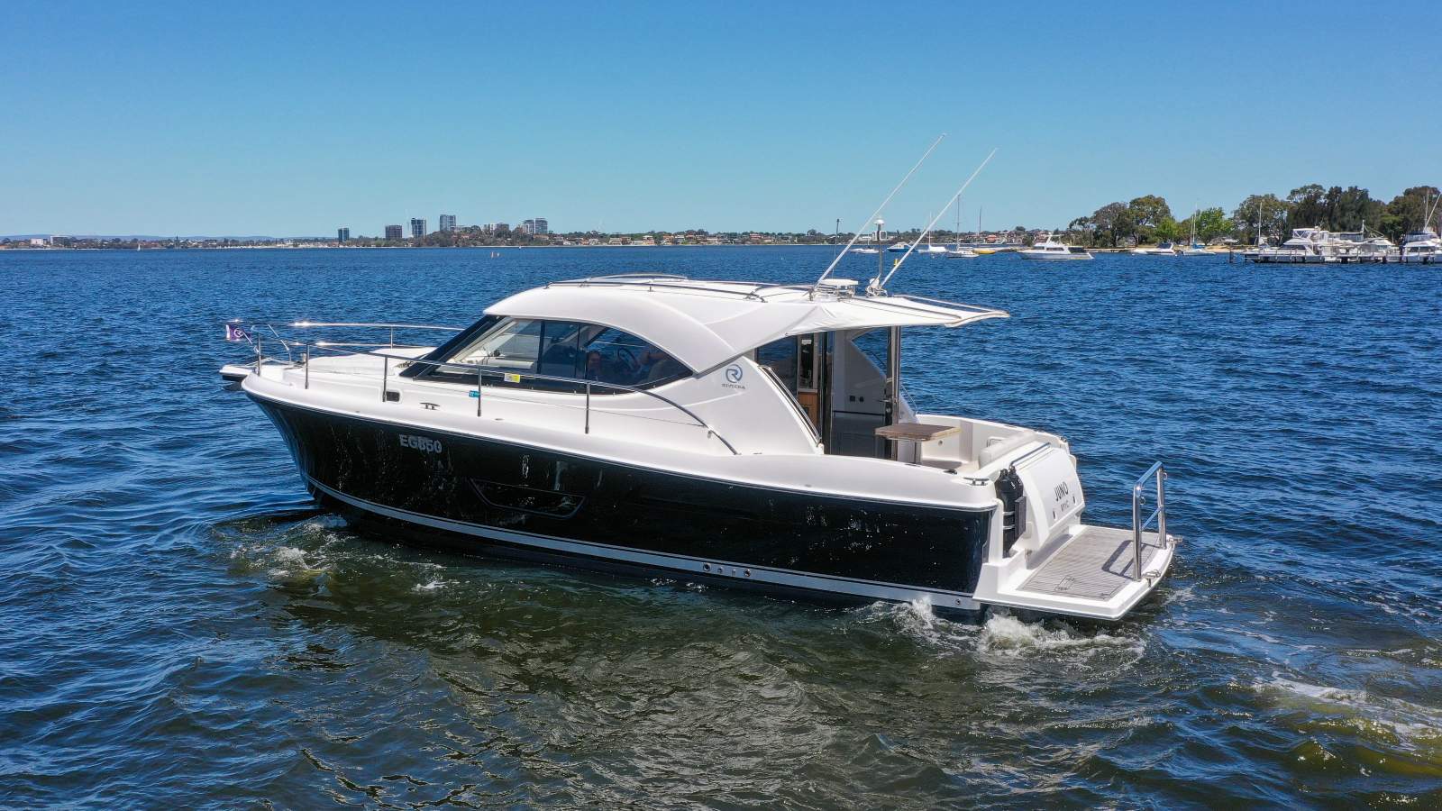 2011 RIVIERA 3600 SPORT YACHT SII CRUISER