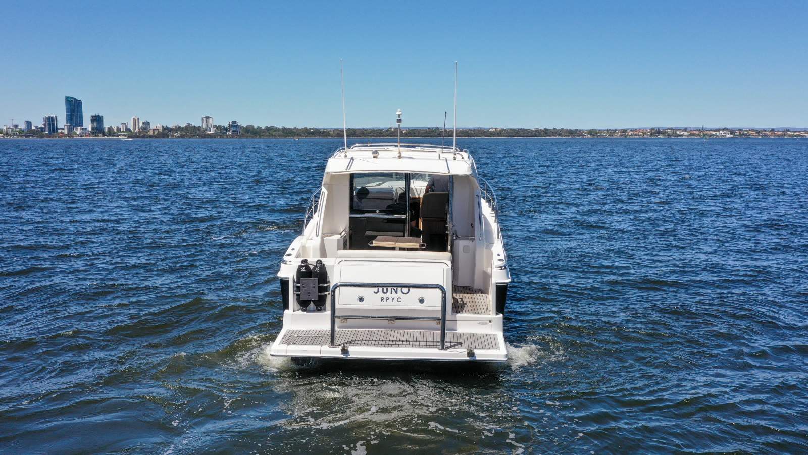 2011 RIVIERA 3600 SPORT YACHT SII CRUISER