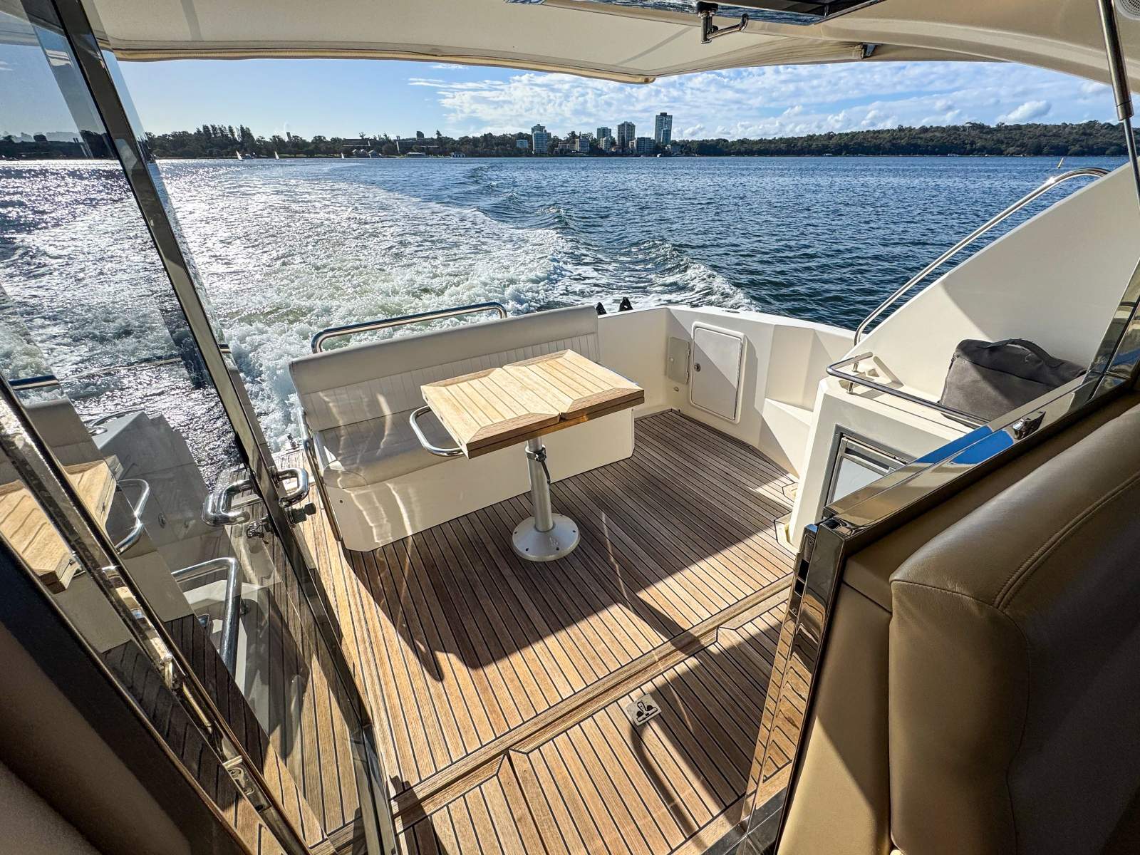 2011 RIVIERA 3600 SPORT YACHT SII CRUISER