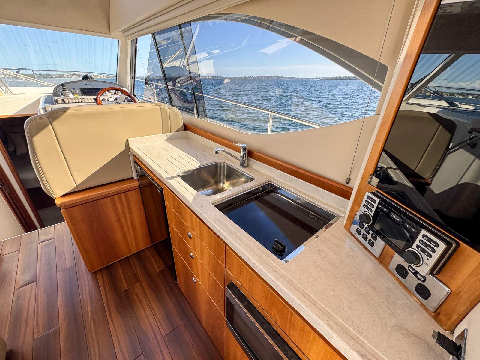 2011 RIVIERA 3600 SPORT YACHT SII CRUISER