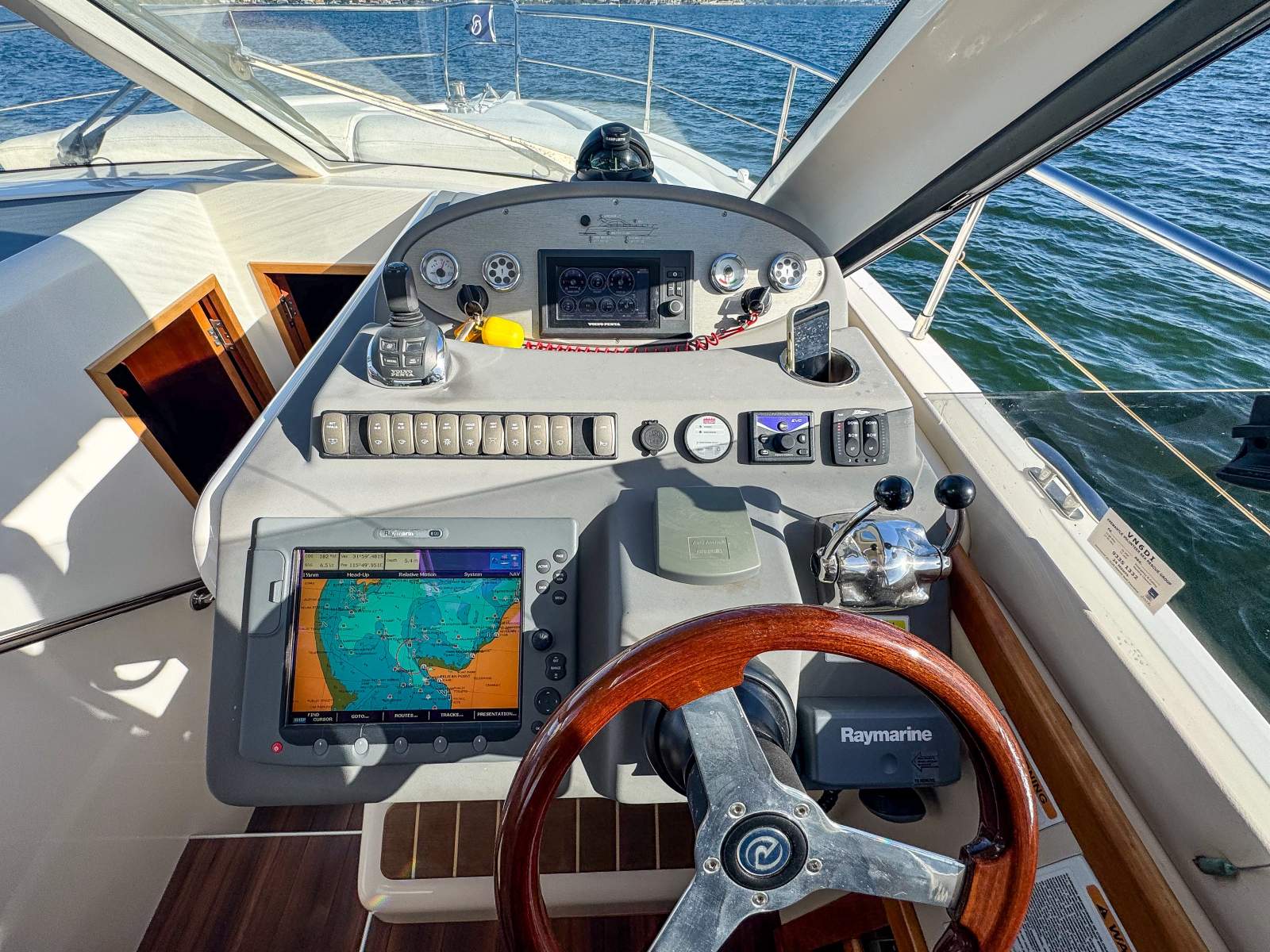 2011 RIVIERA 3600 SPORT YACHT SII CRUISER