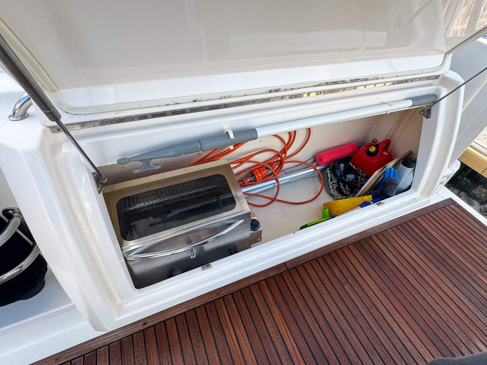 2011 RIVIERA 3600 SPORT YACHT SII CRUISER