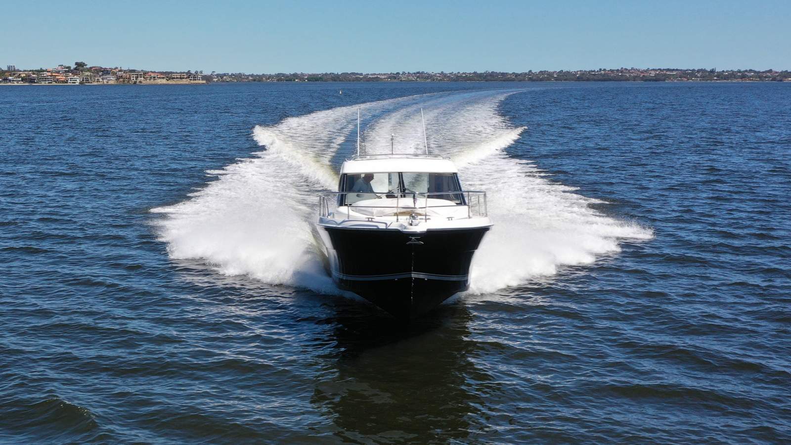 2011 RIVIERA 3600 SPORT YACHT SII CRUISER