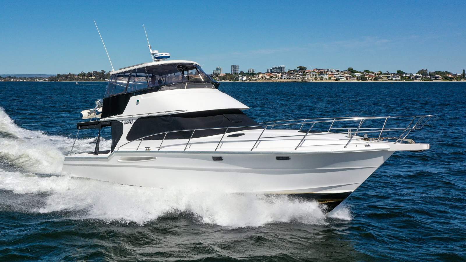 THOMASCRAFT 4500 FLYBRIDGE