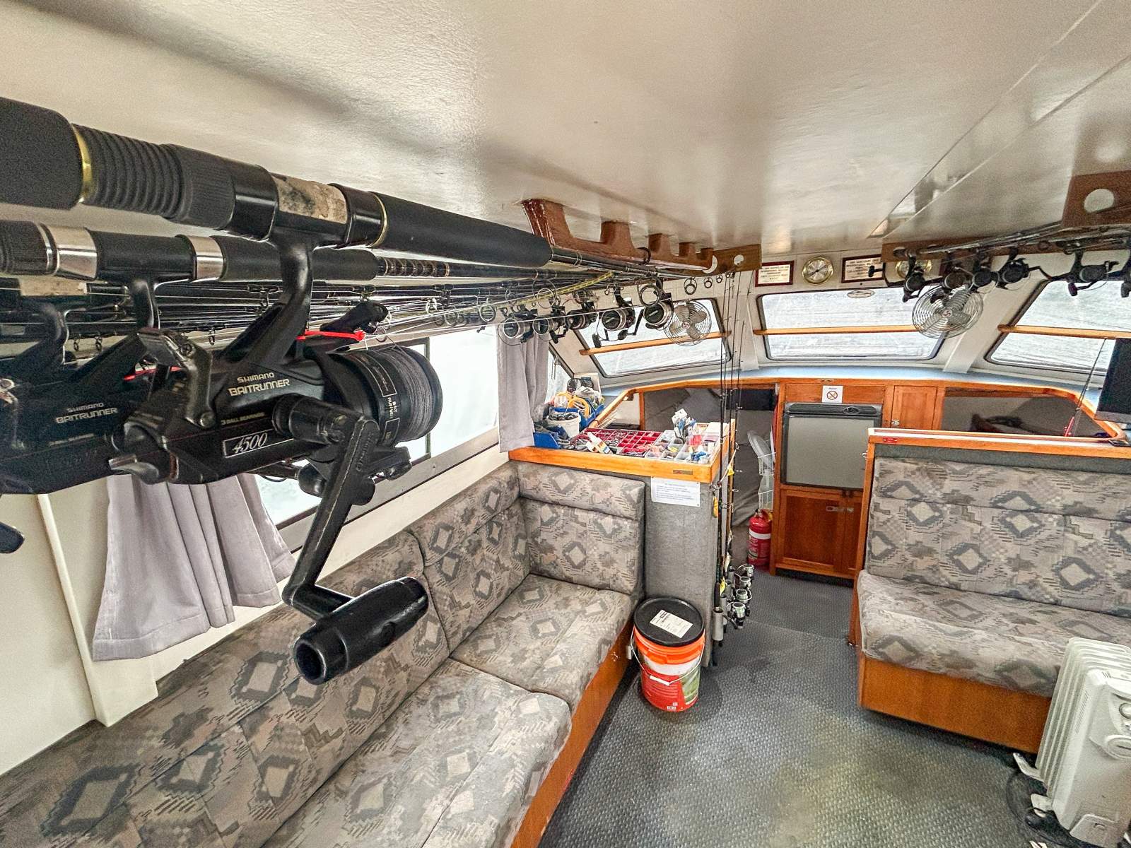 NORCAT CHALLENGER 1100 FLYBRIDGE CRUISER