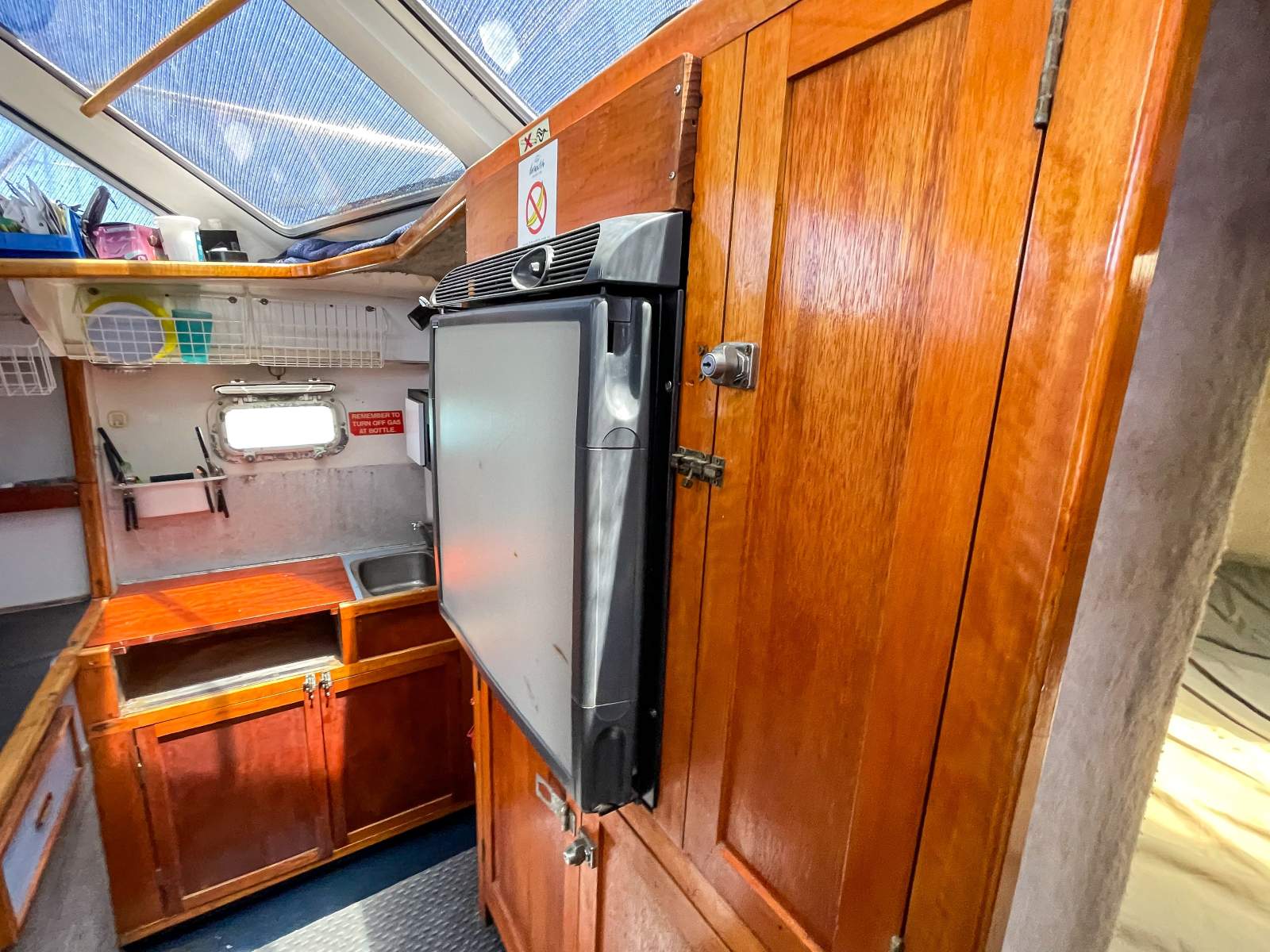 NORCAT CHALLENGER 1100 FLYBRIDGE CRUISER