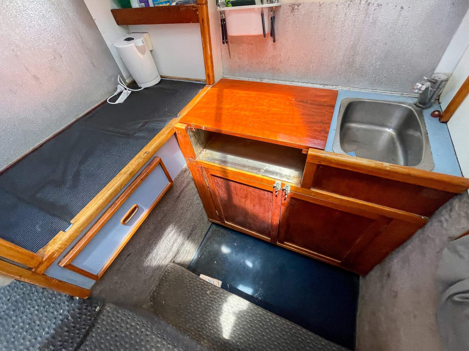 NORCAT CHALLENGER 1100 FLYBRIDGE CRUISER