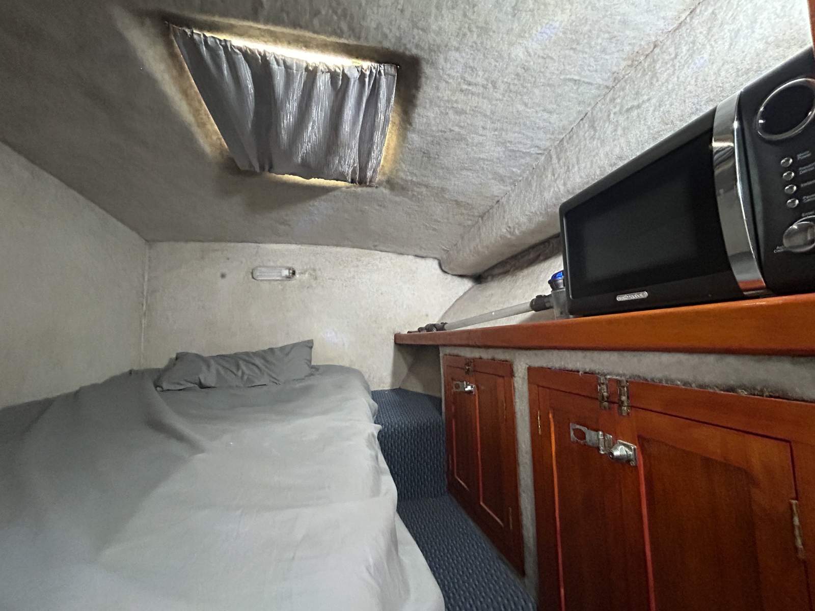 NORCAT CHALLENGER 1100 FLYBRIDGE CRUISER