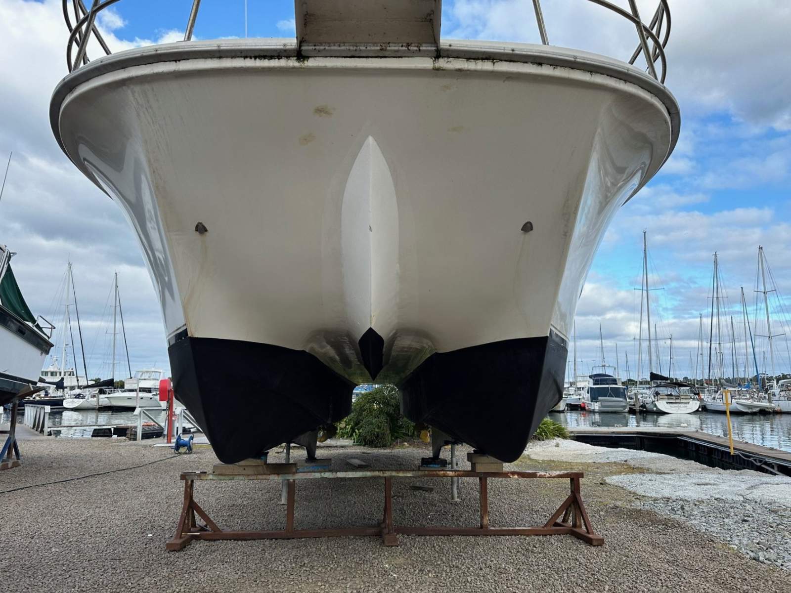 NORCAT CHALLENGER 1100 FLYBRIDGE CRUISER