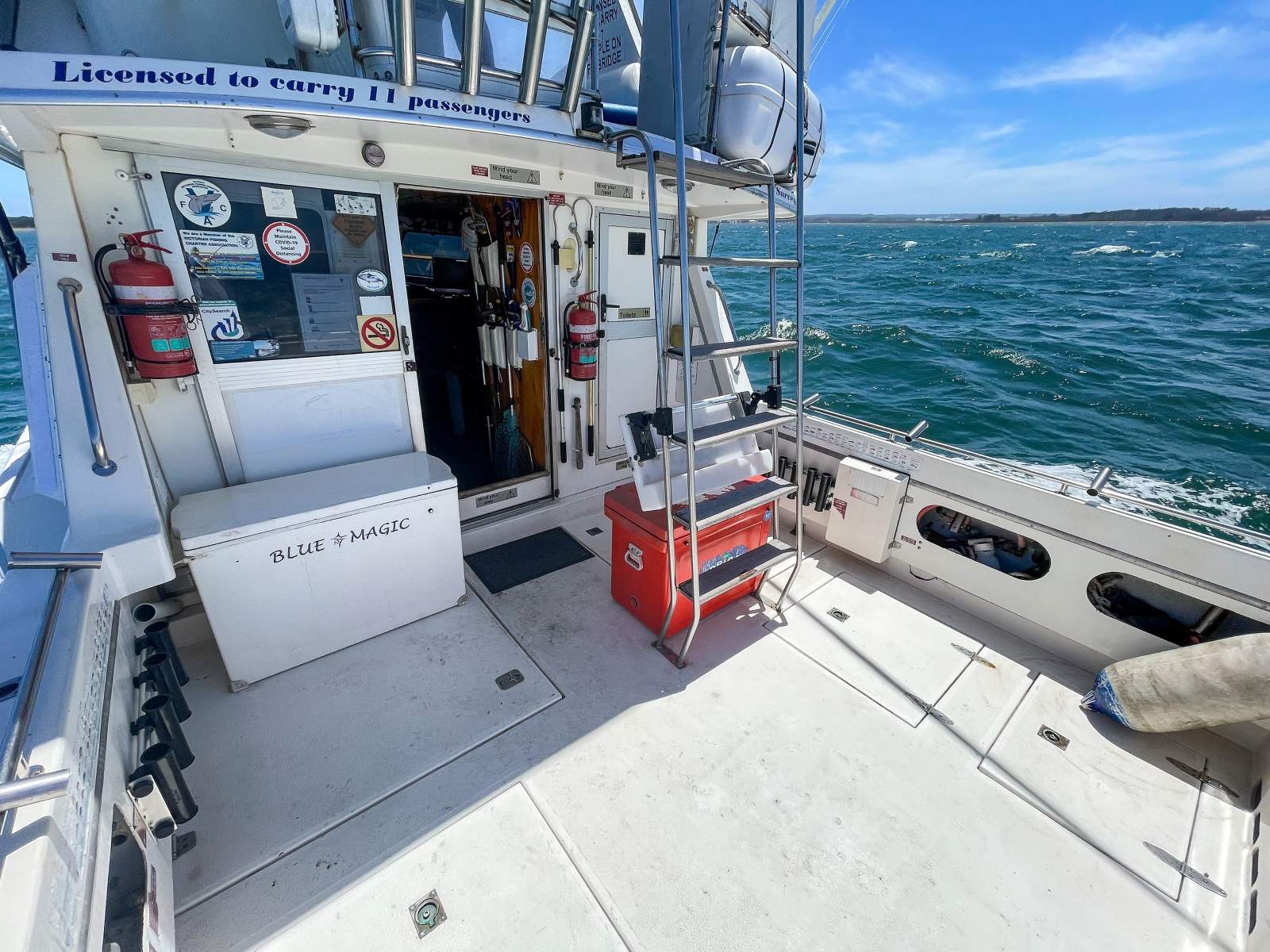 NORCAT CHALLENGER 1100 FLYBRIDGE CRUISER