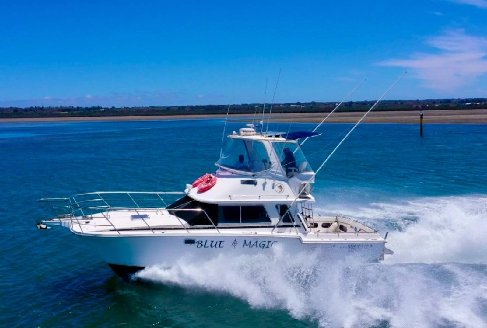 NORCAT CHALLENGER 1100 FLYBRIDGE CRUISER