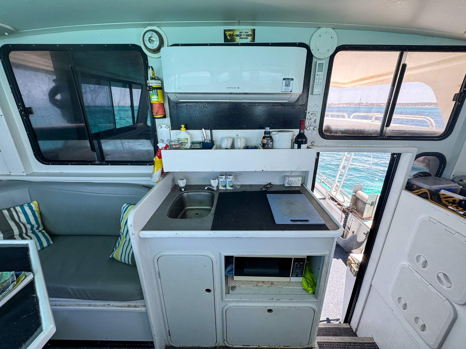 CONQUEST 52 FISHING VESSEL