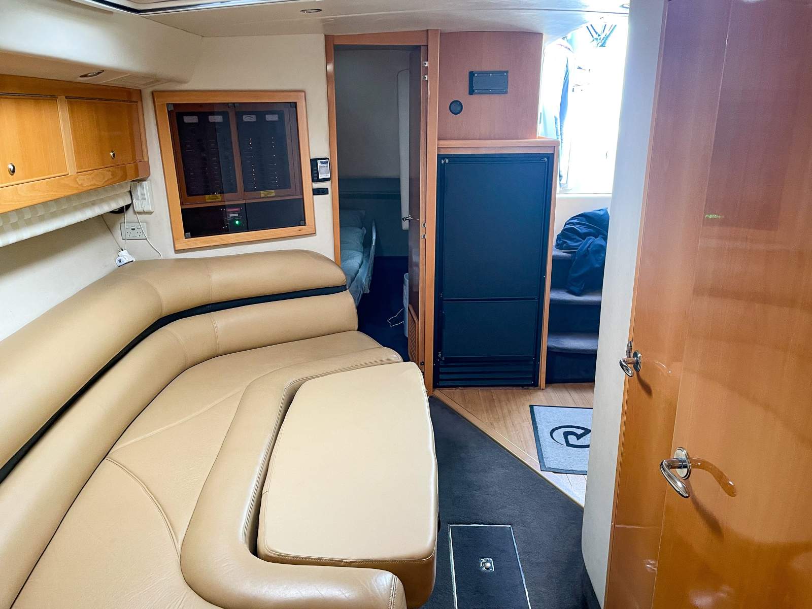2001 RIVIERA M430 SPORTS CRUISER