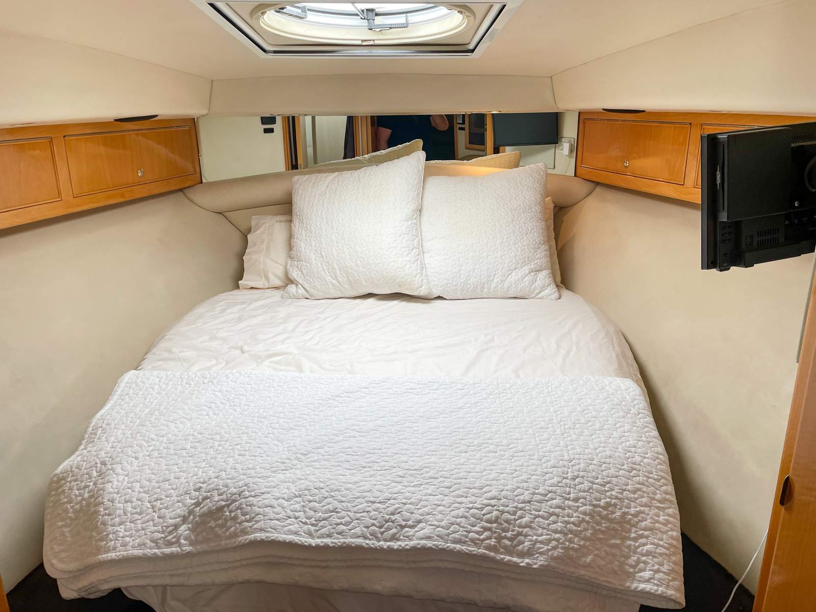 2001 RIVIERA M430 SPORTS CRUISER