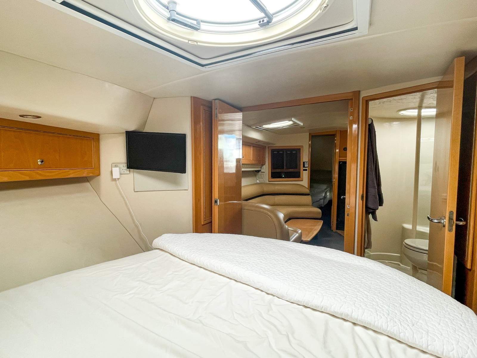 2001 RIVIERA M430 SPORTS CRUISER