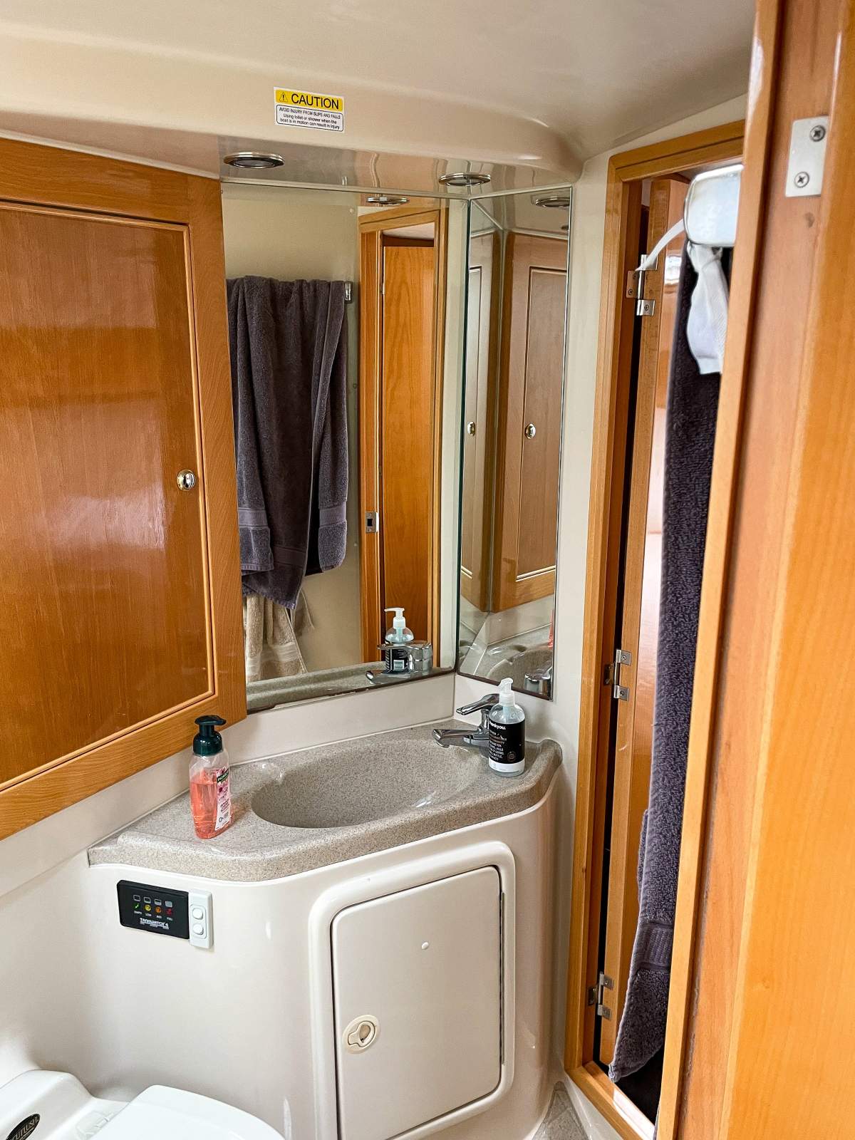 2001 RIVIERA M430 SPORTS CRUISER