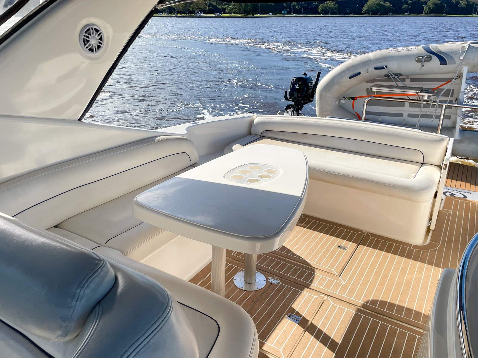 2001 RIVIERA M430 SPORTS CRUISER