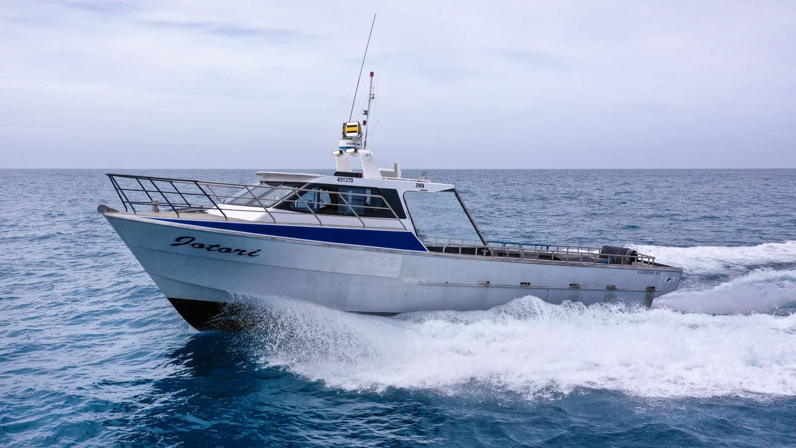 LEGEND BOATS 47 FISHING BOAT