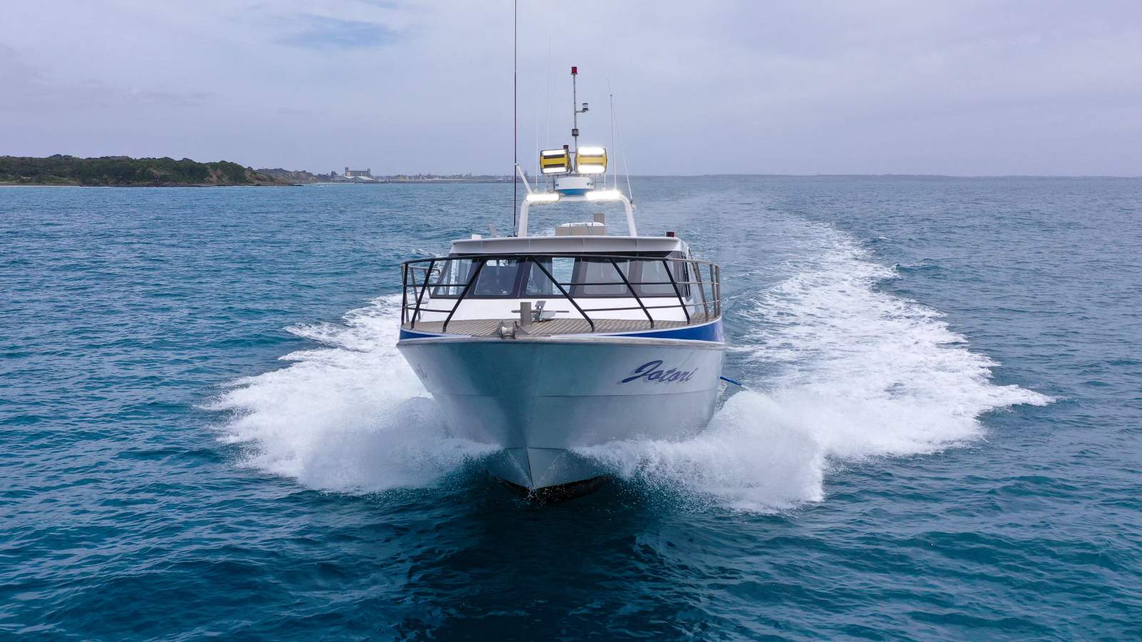 LEGEND BOATS 47 FISHING BOAT