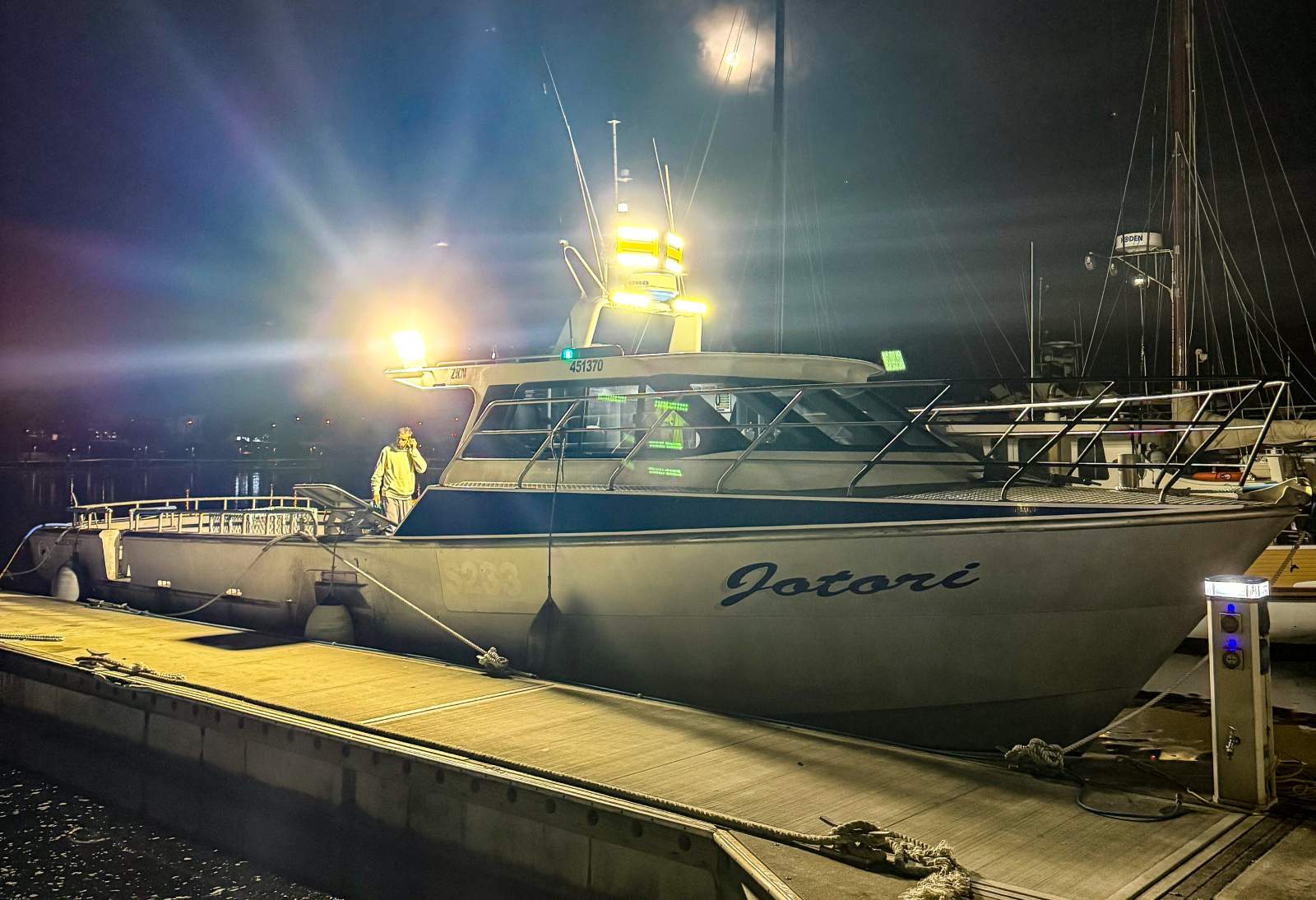 LEGEND BOATS 47 FISHING BOAT