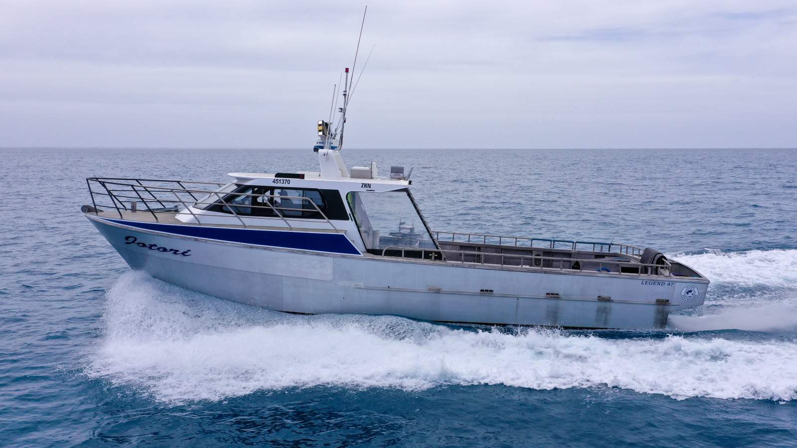 LEGEND BOATS 47 FISHING BOAT