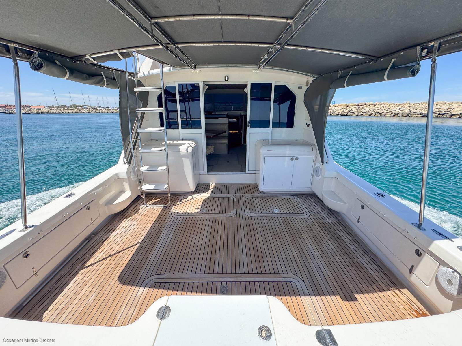 1999 CARIBBEAN 40 FLYBRIDGE CRUISER