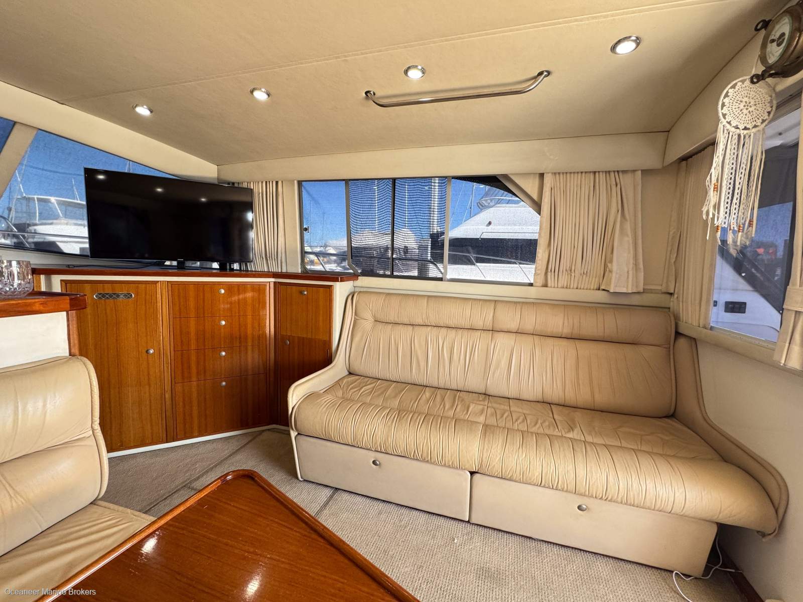 1999 CARIBBEAN 40 FLYBRIDGE CRUISER